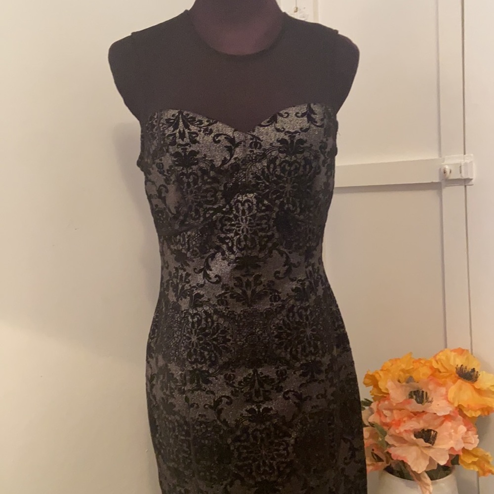 🌟NWT🌟 TRIXXI Black & Silver Patterned Cocktail Formal Dress with Mesh Ne… - Picture 3 of 17